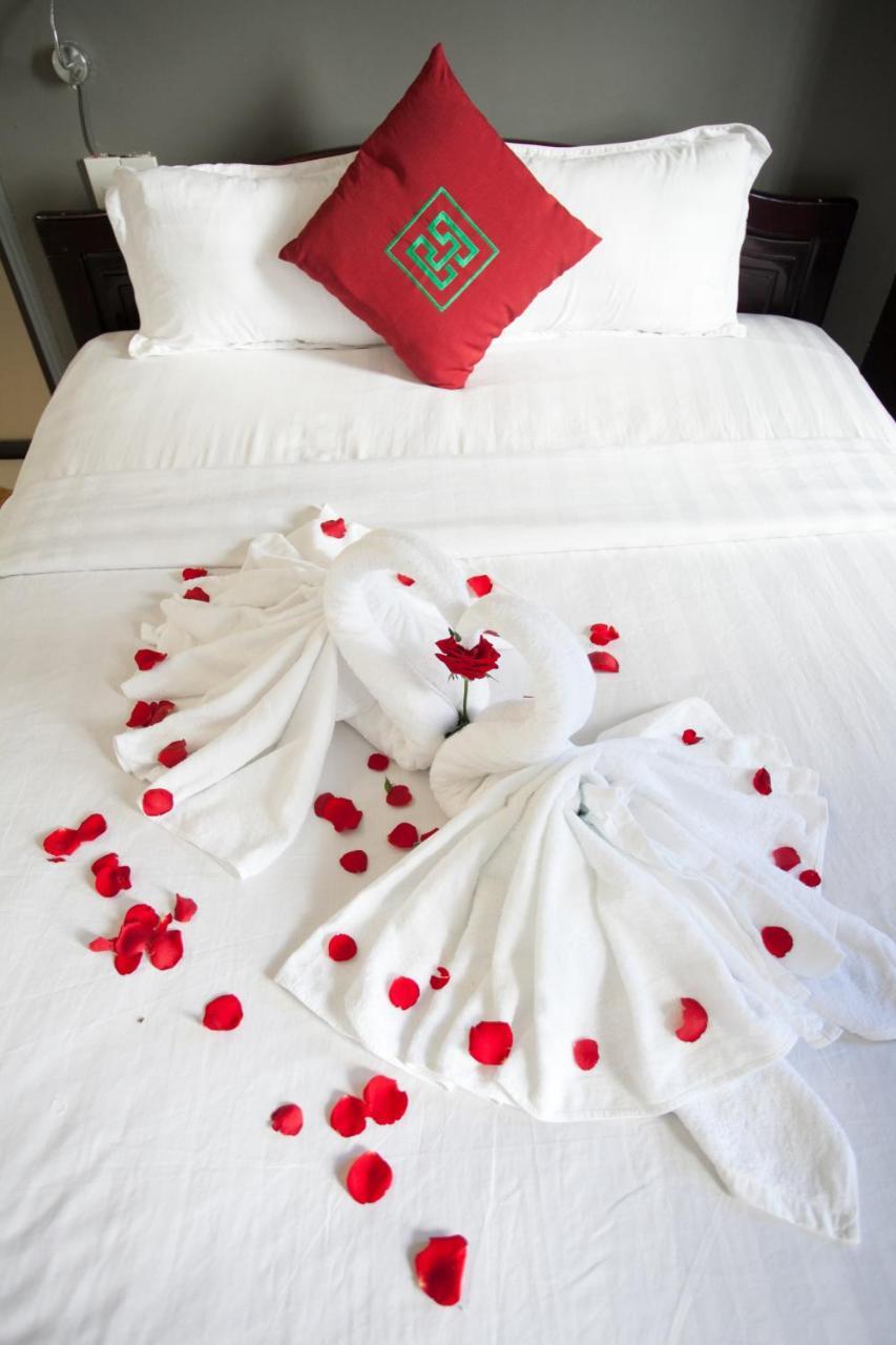 Hoang Trieu Hotel Hue Exterior foto